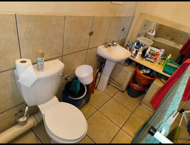 2 BEDROOM APARTMENT FOR SALE IN SILVERTON